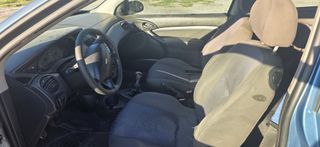 Ford Focus 2001-thumb-4