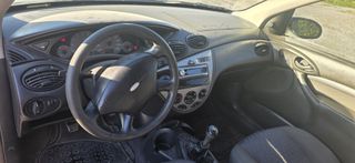Ford Focus 2001-thumb-6