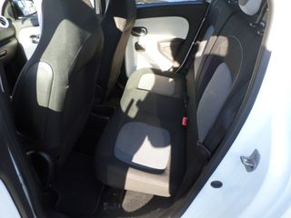 Renault Twingo 2017-thumb-10