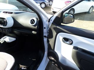 Renault Twingo 2017-thumb-12