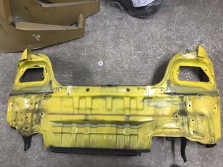 ΠΙΣΩ ΠΟΔΙΑ  AVENSIS T22 1999-2003 SEDAN