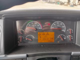 Κόφα Volvo 2008 FH 13 400 EURO-5 ΜΕ ΥΔΡΑΥΛΙΚΗ ΠΟΡΤΑ ΚΑΙ ΡΥΜΟΥΛΚΑ-thumb-16