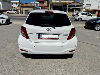 Toyota Yaris 2014-thumb-4