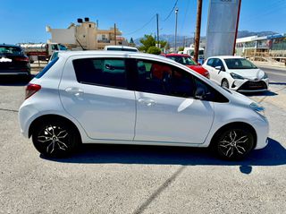 Toyota Yaris 2014-thumb-13