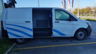 Mercedes-Benz Vito 2022 110 LONG-thumb-4