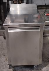 Ερμάριο Ανοξείδωτο Τροχήλατο 56x80x86Cm Με Κάδο 35x56x56Cm - Μεταχειρισμένο.