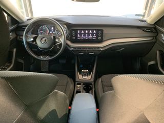 Skoda Octavia 2021-thumb-31