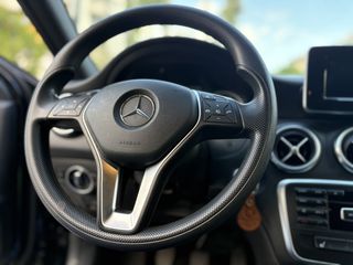 Mercedes-Benz A 180 2014 BlueEfficiency Style-thumb-41