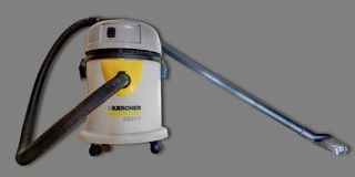 Πωλείται σκούπα Kärcher 2201 F