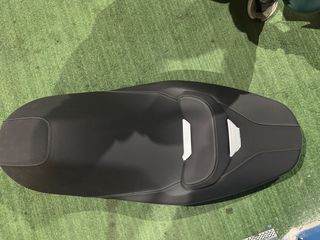ΣΕΛΑ XMAX 300 2024-thumb-1