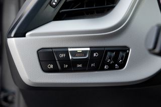 Bmw 116 2022 D AUTO-thumb-16