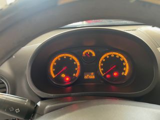 Opel Corsa 2011 1.4 EDITION-thumb-4