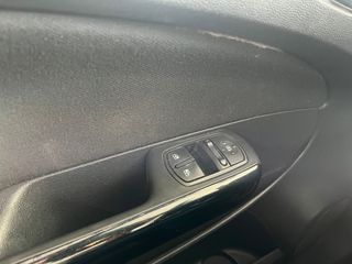 Opel Corsa 2011 1.4 EDITION-thumb-9