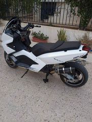 Gilera GP 800 2009-thumb-1