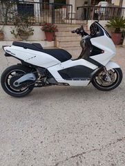 Gilera GP 800 2009-thumb-2