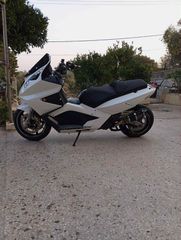 Gilera GP 800 2009-thumb-3