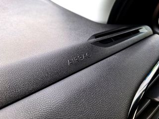 Peugeot 208 2016 1.2 e-VTi Active 82hp-thumb-38