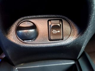 Toyota Yaris 2015 1.4 D-4D 90Hp FACELIFT X TENDANCE-thumb-31