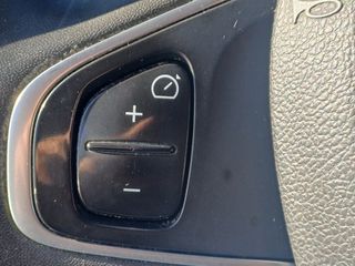 Renault Captur 2018-thumb-36