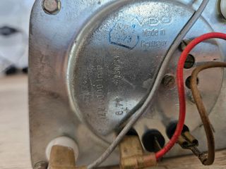 BMW E10 2002-thumb-9