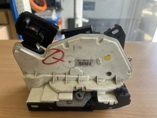 Seat/Skoda/VW κλειδαριά εμπρός δεξιά 7PIN 5K1837016