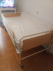 Πωλείται κρεβάτι με μανιβέλα !!
