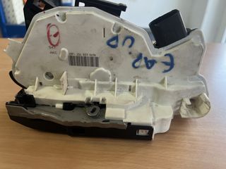 Seat/Skoda/VW κλειδαριά εμπρός αριστερή 1S1837015B 7PIN