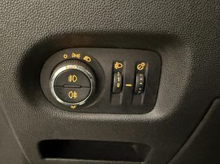 Opel Corsa 2011-thumb-13