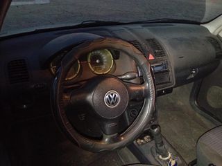 Volkswagen Polo 2000 16V 75 HP-thumb-4