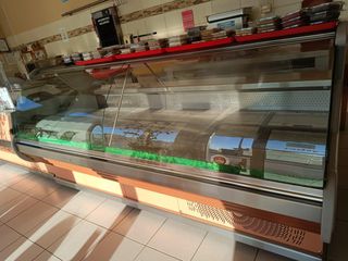 ΒΙΤΡΙΝΕΣ ΚΡΕΟΠΩΛΕΙΟΥ ΚΑΙ ΠΑΡΑΔΟΤΗΡΙΟ