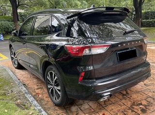 Αεροτομή Ford Kuga από ABS Plastic άριστης ποιότητας μαύρη γυαλιστερή έτοιμη βαμμένη