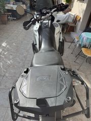 KTM 990 Adventure 2010-thumb-1