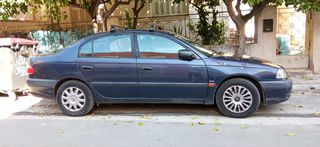 Toyota Avensis 2000