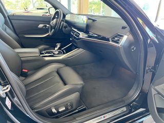 Bmw M3 2023 COMPETITION-thumb-16