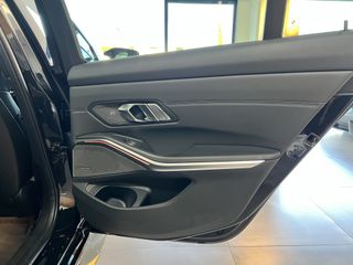 Bmw M3 2023 COMPETITION-thumb-18