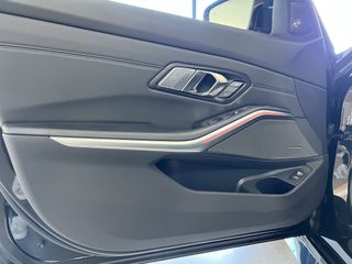 Bmw M3 2023 COMPETITION-thumb-25