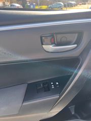 Toyota Corolla 2017-thumb-15