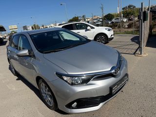 Toyota Auris 2015 Toyota Auris 1.6 D-4D-thumb-1