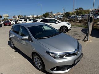Toyota Auris 2015 Toyota Auris 1.6 D-4D-thumb-4