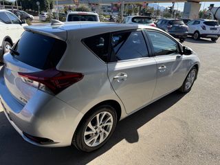 Toyota Auris 2015 Toyota Auris 1.6 D-4D-thumb-12