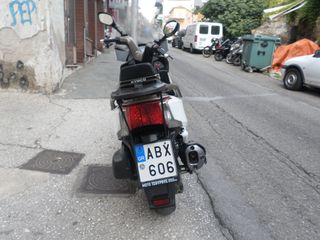 Kymco Grand Dink 300 2014-thumb-2