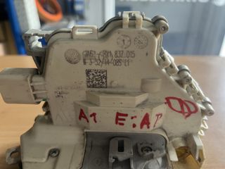 A1/A3/Q2/A4/A5/Q5/TT/R8 κλειδαριά εμπρός αριστερή 7PIN 8X1837015 / 8X1837015B-thumb-2