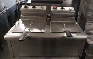 ΦΡΙΤΕΖΑ ΔΙΠΛΗ ΤΖΕΘΑΝ Φ1000/380V (2Χ10LT)	73Χ57Χ44 CM