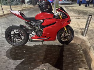 Ducati 1199 Panigale 2014-thumb-7