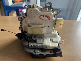 Seat Altea κλειδαριά πίσω δεξιά 5P0839012B 6PIN