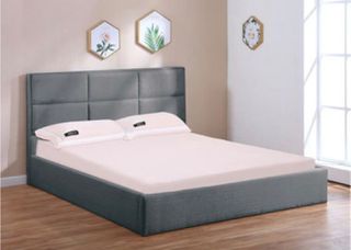 Πωλείται ολόκληρος εξοπλισμός σπιτιού δύο κρεβατοκάμαρες μοντέρνες συν κομοδίνα συν καναπέ