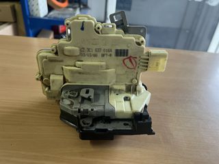 Audi/Porsche/VW κλειδαριά εμπρός δεξιά 3C1837016A 7PIN