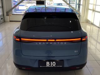 Leapmotor B 10 2026 Design Hybrid EV Panorama-thumb-7