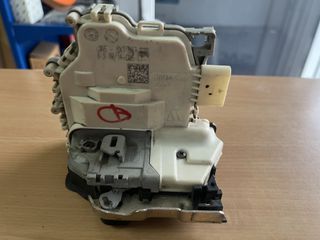 Audi κλειδαριά εμπρός δεξιά 8X1837016 6PIN