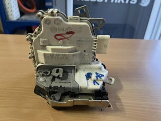 Audi/Porsche κλειδαριά εμπρός δεξιά 8J1837016C 6PIN